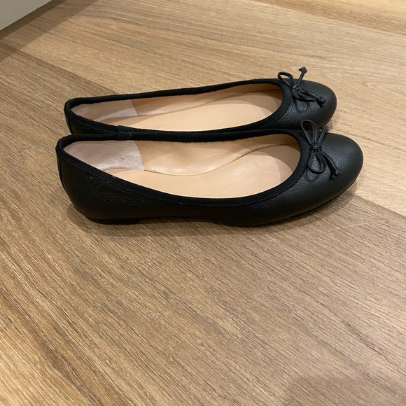 Banana Republic ballet flats size 6 - Picture 4 of 4